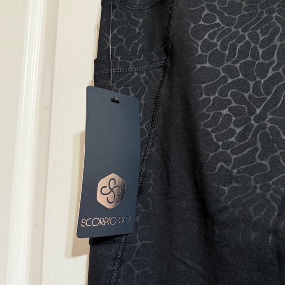 10 Black Leggings with Pockets Size M - Picture 6 of 6